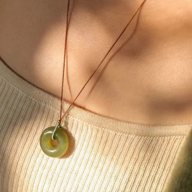 【KT DADA】氣質項鍊 轉運項鍊 保平安 送長輩 送女生禮物 繩練 和田玉項鍊 吊墜項鍊 和田青玉 項鍊掛件