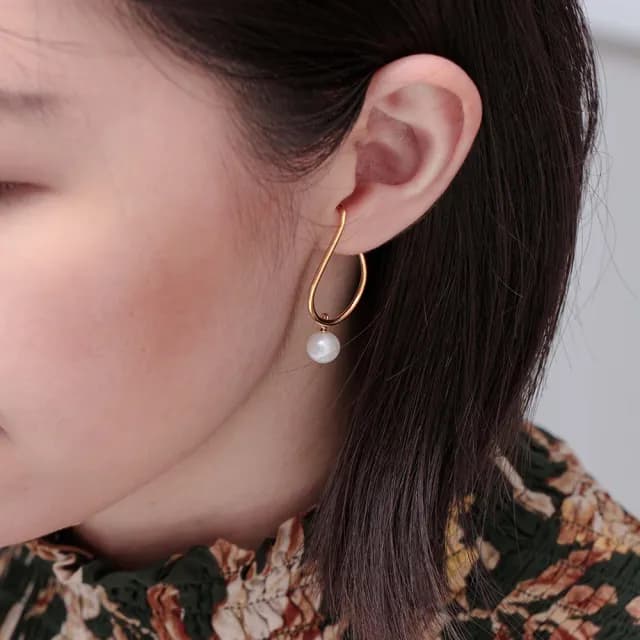 【Olivia Yao Jewellery】無耳洞設計垂墜珍珠夾式耳環/耳窩夾(Ms.Y Collection)