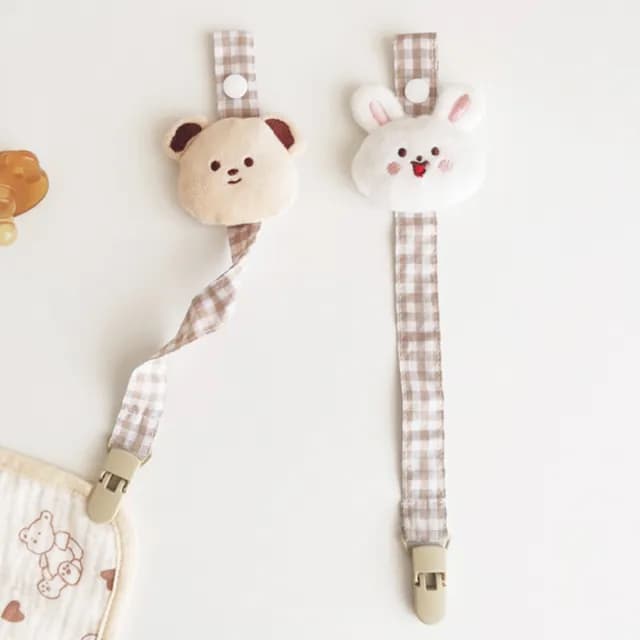 【嬰兒小物】ins小熊小兔嬰兒奶嘴鍊-2入(彌月禮 防掉繩 奶嘴夾 手帕夾 奶嘴娃娃 防掉鏈 奶嘴掛繩 嬰兒用品)