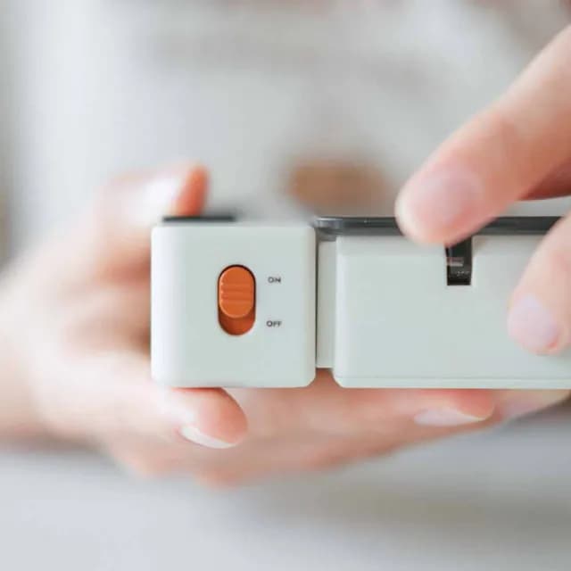 【賽塔林 Syitren 台灣總代理】高音質/便攜式/可連結藍芽耳機喇叭/CD播放器/CD機(四色可選/保固一年/R300)