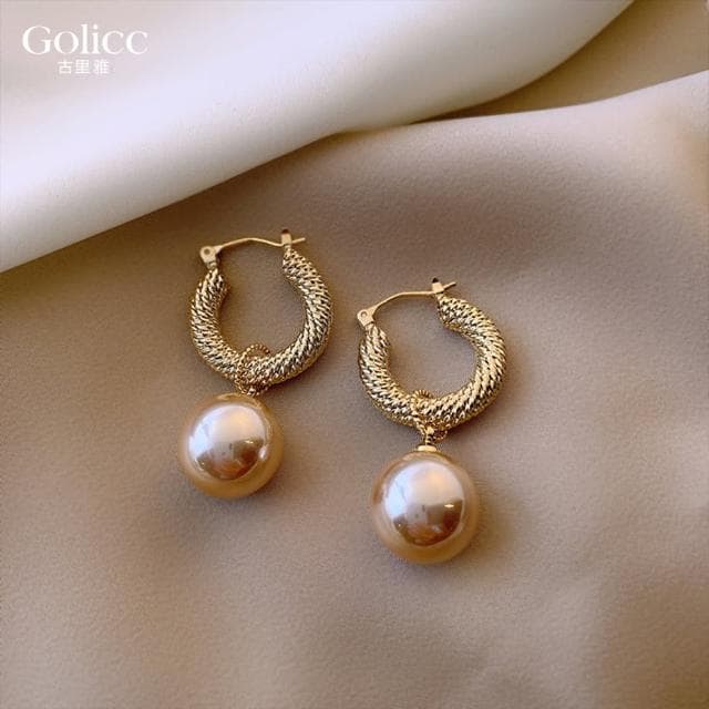 【Golicc】耳環 輕奢優雅氣質 珍珠耳環(母親節 生日 情人節 飾品 耳釘 耳飾 耳墜 禮物)