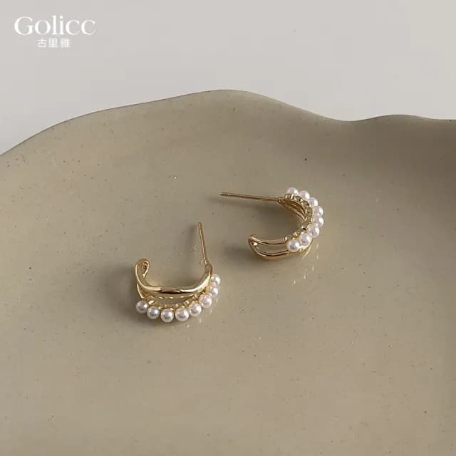 【Golicc】耳環 精緻典雅 珍珠 氣質耳環(七夕 情人節 生日 飾品 耳釘 耳飾 耳墜 禮物)