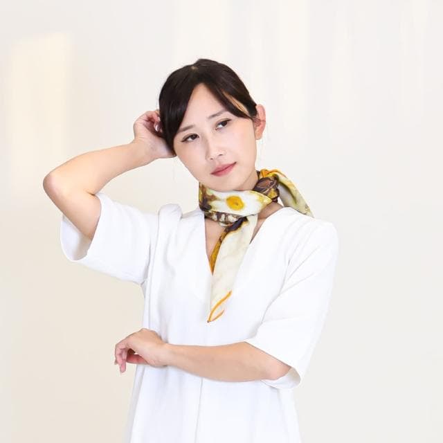 【BANNIES】蠶絲羊毛｜驕陽雛菊(圍巾 披肩 羊毛 蠶絲)