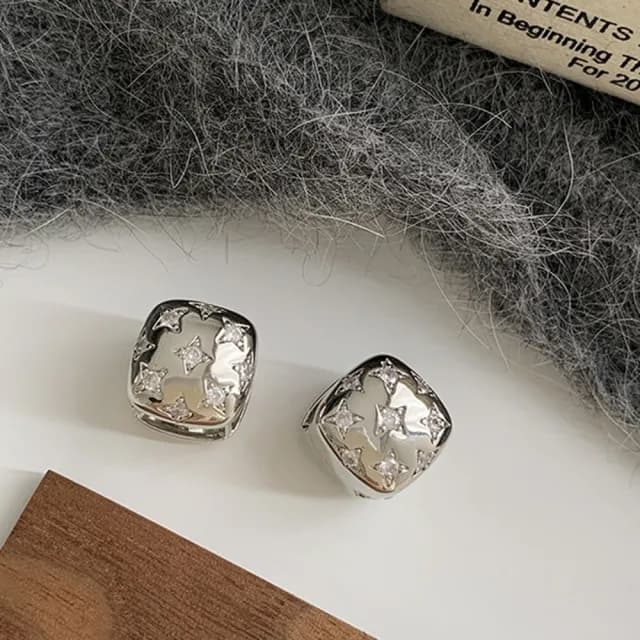 【NDM 南大門】方形星星鋯石 耳扣耳圈耳扣耳針穿式耳環耳釘耳骨環耳飾(1對入/銀)