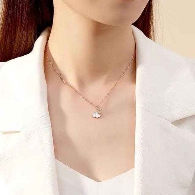 仙氣暈彩杏花鎖骨項鍊(項鍊 首飾飾品 生日禮物 情人節)