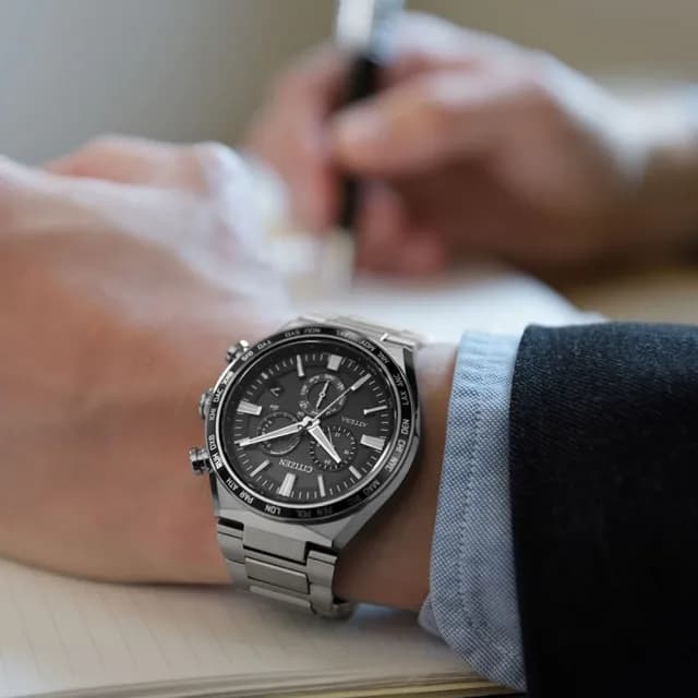 【CITIZEN 星辰】官方授權 光動能鈦金屬 萬年曆電波錶 41.1mm(CB5966-69E 禮物推薦)