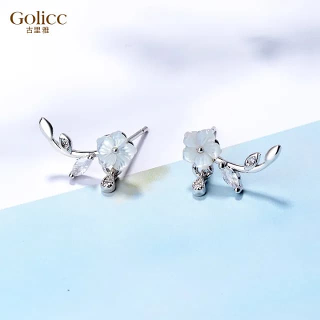 【Golicc】耳環 優美雕刻 貝殼花(七夕 情人節 生日 飾品 耳釘 耳飾 耳墜 禮物)