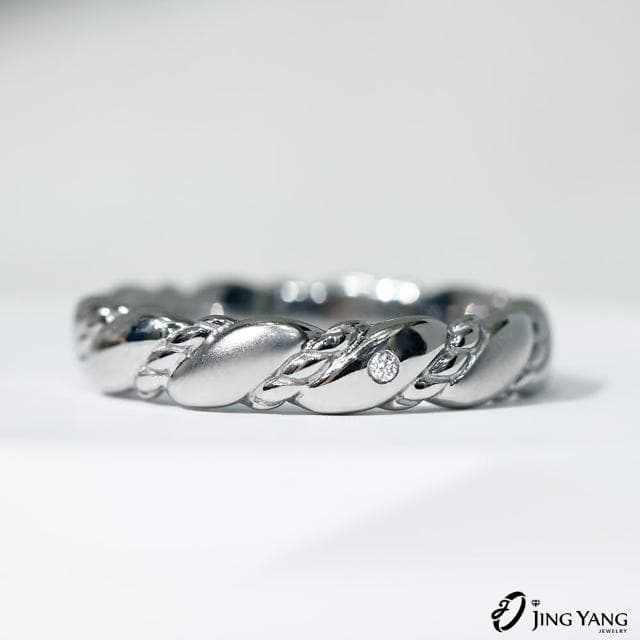 【JING YANG 晶漾】白鋼鑽石戒指 0.01克拉鑽石麻花旋鈕戒(鑽石1分生日禮物送禮)