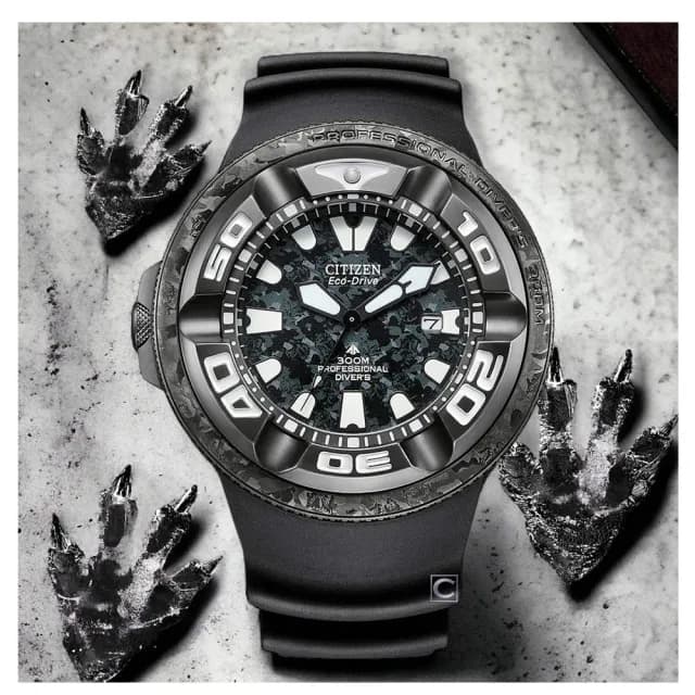 【CITIZEN 星辰】哥斯拉 限量聯名錶 PROMASTER 光動能 300米潛水手錶 禮物 推薦(BJ8056-01E)
