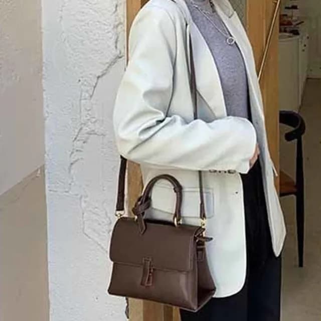 【LEESA】情人節禮物 真皮包包 斜背包 牛皮包 小方包 復古女包 手提包 單肩包 斜背包 大容量手提包 真皮包