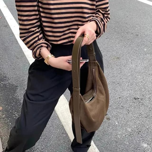 【LEEHER】情人節禮物 側背包/包包女/雲朵包/麂皮包包/大容量包包/韓國包包/日系包包/小眾包包/氣質包包/通