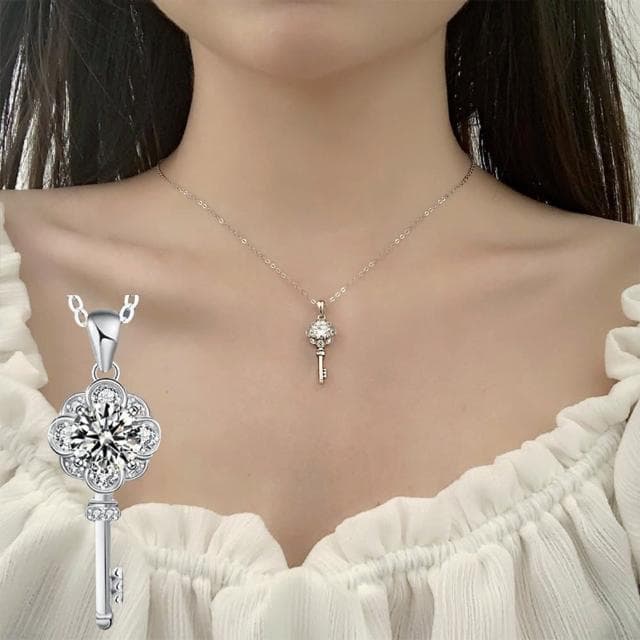 【LEEHER】鑰匙項鍊/鎖骨項鍊/小花項鍊/生日禮物/鋯石項鍊/情侶禮物/氣質項鍊/閨蜜項鍊/韓國項鍊