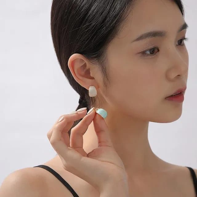 【MoonDy】情人節禮物 包包 k金耳環 C型耳環  歐美耳環 水鑽耳環 圈圈耳環 琺瑯耳環 復古耳環 浮誇耳環 正