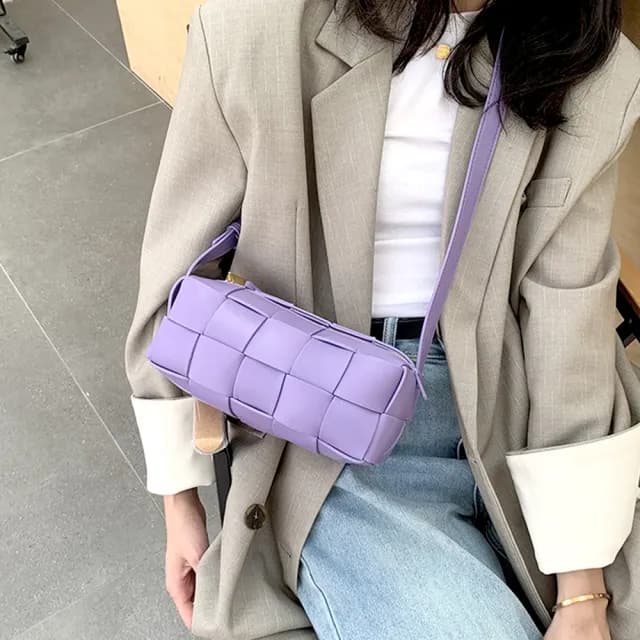 【LEESA】情人節禮物 皮編織包\女包\軟皮包包\側背包\韓系編織包\編織包\生日禮物\腋下包\手編\斜背包