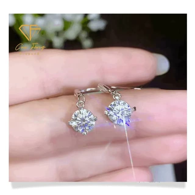 【CF鑽飾】耳環 莫桑鑽《愛心四爪》(耳釘 耳針 耳飾 七夕 情人節 禮物送禮 生日求婚)