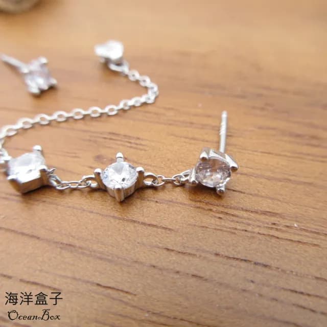 【海洋盒子】單只價。雙耳洞鋯石鍊條925純銀耳環(外鍍專櫃級正白K.貼耳耳環)