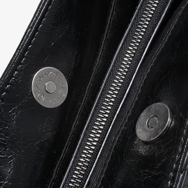 【KT DADA】情人節禮物 真皮包包  黑色鏈條包 亮皮裂紋 腋下托特包 肩背包 牛皮流浪包 小香風包包 通勤包
