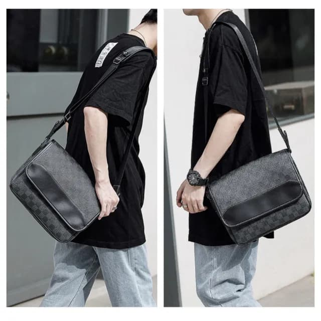 【MoonDy】情人節禮物 七夕 包包 郵差包 公文包 男生包包 千元內CP值最高 側背包男 男士包包 斜背包男  男