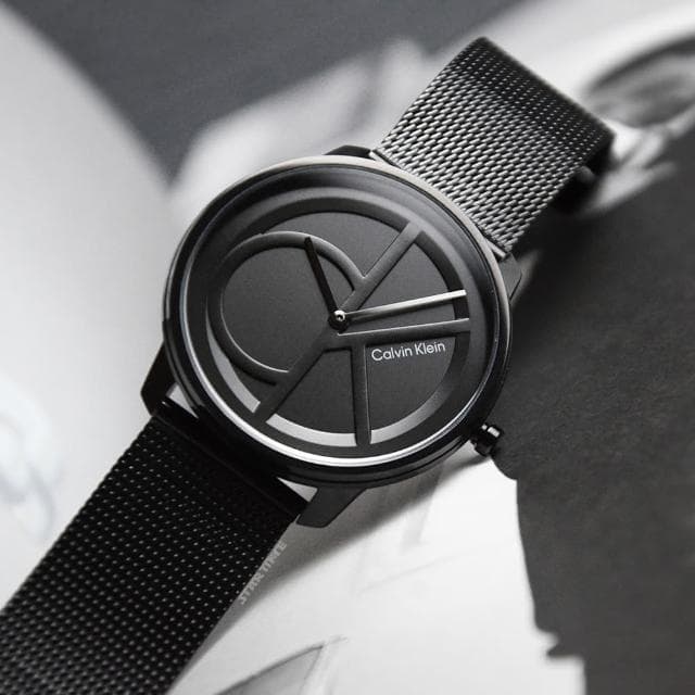 【Calvin Klein 凱文克萊】黑色系經典大CK logo 低調氣質 米蘭帶錶帶 手錶 CK錶 39mm 情人節(25200028)