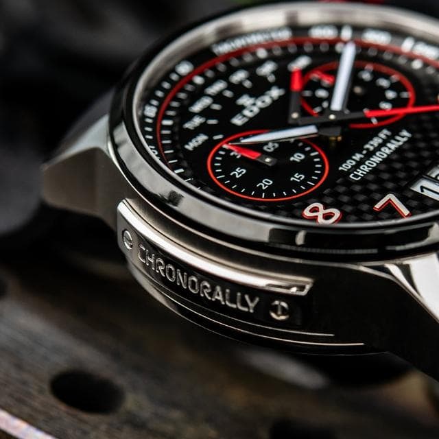 【EDOX 伊度】140周年 BMW 摩托車紀念錶 鈦金屬大日期計時手錶 送禮 禮物 推薦(E38003.TINRO.CARO)