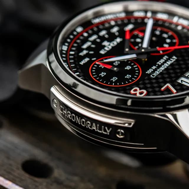 【EDOX 伊度】140周年 BMW 摩托車紀念錶 鈦金屬大日期計時手錶 送禮 禮物 推薦(E38003.TINRO.CARO)