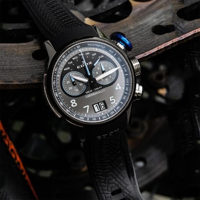 【EDOX 伊度】140周年 BMW 摩托車紀念錶 鈦金屬大日期計時手錶 送禮 禮物 推薦(E38003.TINBU.GNBU)