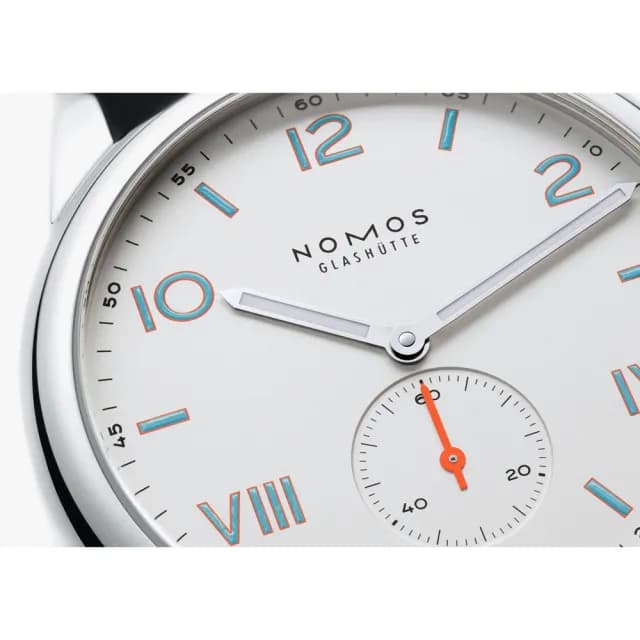【NOMOS】Club系列 手動上鍊 小秒針 時尚機械腕錶 畢業禮物 送禮 推薦 38.5mm(737)