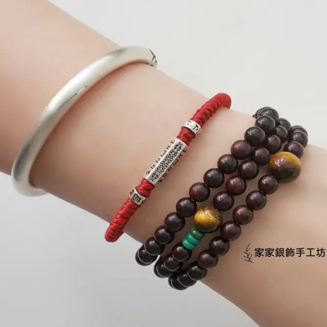 【家家銀飾手工坊】六字真言闢邪保平安蠟繩手鍊(925純銀飾加可戴著洗澡手工編織蠟繩)