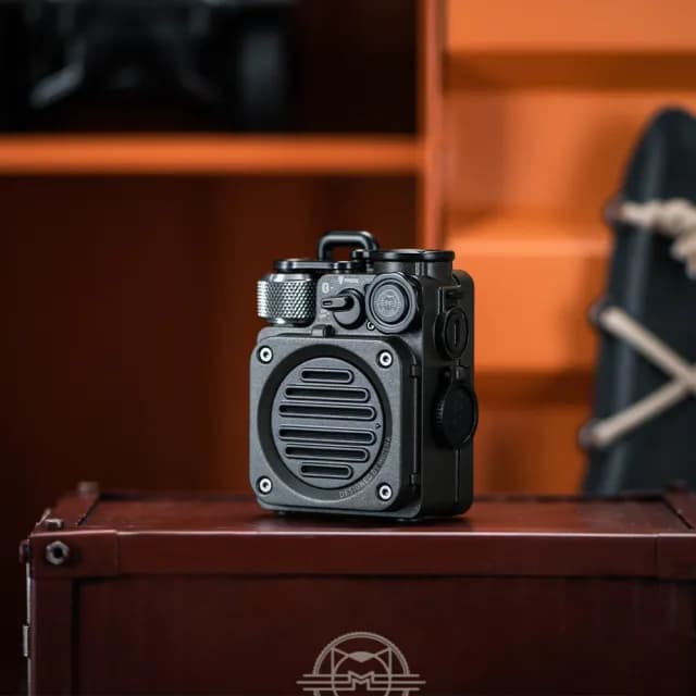 【MUZEN】Wild Mini 戶外越野防水藍牙喇叭+專用掛繩(露營/登山/健行/滑板/野性/IPX5防水/金屬/LED照明)