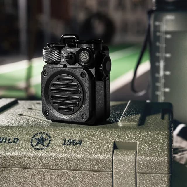 【MUZEN】Wild Mini 戶外越野防水藍牙喇叭+專用掛繩(露營/登山/健行/滑板/野性/IPX5防水/金屬/LED照明)