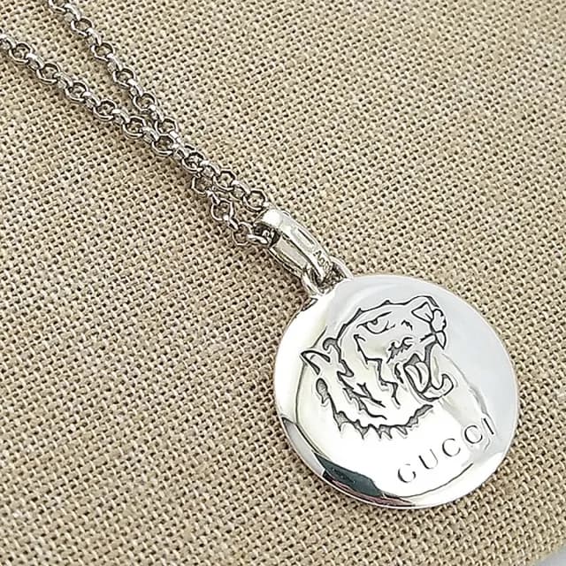 【GUCCI 古馳】925純銀-BLIND LOVE 虎頭刻印圓牌吊飾項鍊(展示品)