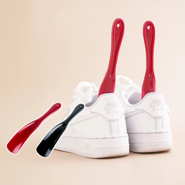 【收納方便】穿鞋輔助鞋拔子2入(不傷腳 可懸掛 耐用 老人 孕婦 長輩 提鞋器 鞋撐 禮物 上班 辦公室)