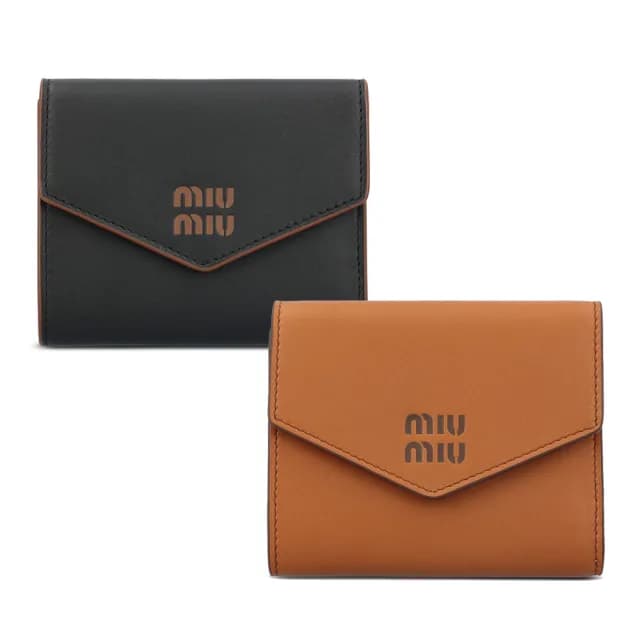 【MIU MIU】時尚LOGO 多功能 黑色 棕色 小牛皮 翻蓋錢包 三摺短夾(韓星熱愛品牌)