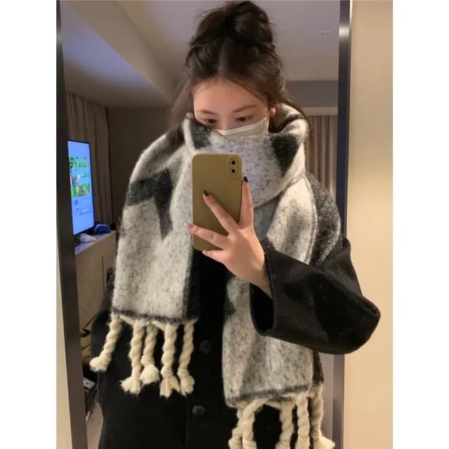 【橘魔法】大F蓬鬆麻花辮圍巾(雙面可圍 圍脖 披肩 脖圍 披巾 大人 配件 寒流 保暖 交換禮物)