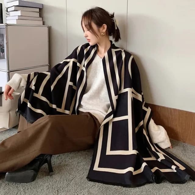 【橘魔法】復古幾何雙面薄款圍巾(雙面可圍 披肩 披巾 圍脖 毯子 大人 配件 寒流 保暖 交換禮物)
