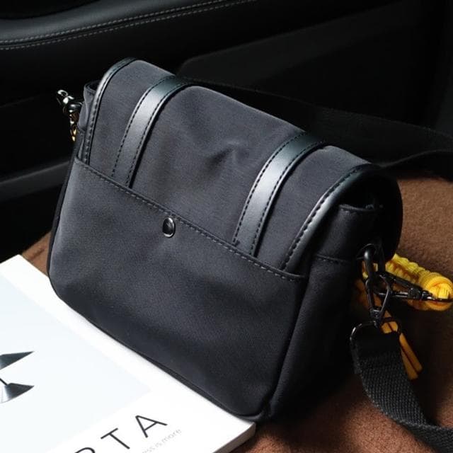 【LEESA】母親節禮物 尼龍小包包\牛津斜背包\女包包\情侶包\尼龍郵差包\相機包\黑色包包\編織背帶\防潑水包