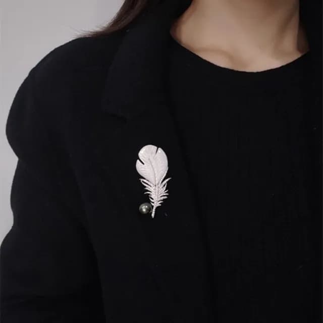 【Penny珮妮】韓式貝殼羽毛鑲嵌珍珠胸針吊墜兩用(母親節禮物/交換禮物/送女友/送閨蜜/生日禮物/情人節)
