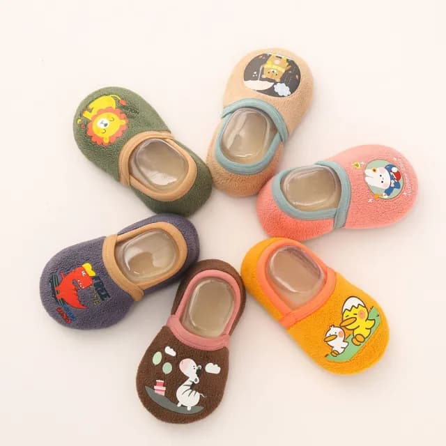 【橘魔法】（3雙入）動物膠印厚棉絨保暖室內鞋襪(防滑膠點 地板襪 襪子 室內鞋 兒童 童襪 童裝 男童 女童)