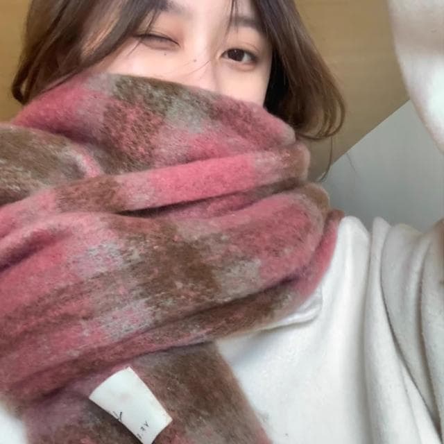 【MoonDy】羊毛圍巾 馬海毛圍巾 超親膚 大圍巾 披肩 不刺膚 小臉神器 粉色圍巾 加厚圍巾 格紋圍巾 禮物