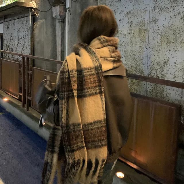 【KT DADA】情人節禮物 馬海毛圍巾 棕色圍巾 格子圍巾 流蘇圍巾 仿羊絨圍巾 美拉德 高級感 加厚圍脖 圍脖