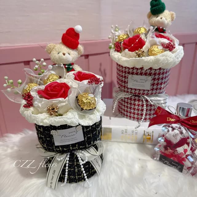 【喜滋滋花藝】高質感聖誕熊金莎巧克力聖誕花束(聖誕禮物/聖誕花束/交換禮物/金莎花束)