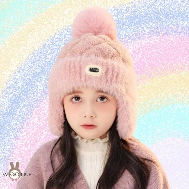 【WOONUE】可愛兒童專櫃毛球帽護耳帽加厚柔軟親膚毛絨保暖防寒(聖誕節生日孫女孫子寶貝女兒禮物)