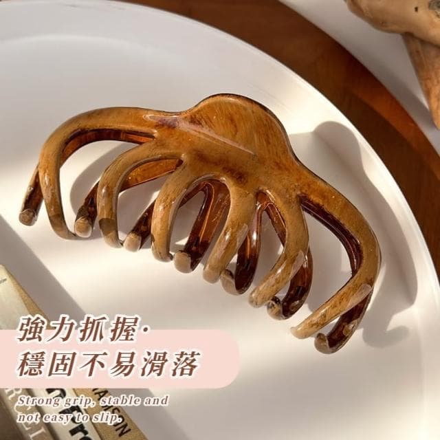 【質感盤髮】韓系原木色抓夾2入(鯊魚夾 大髮量抓夾 造型 馬尾夾 公主頭 頭飾 髮飾 兒童 禮物)