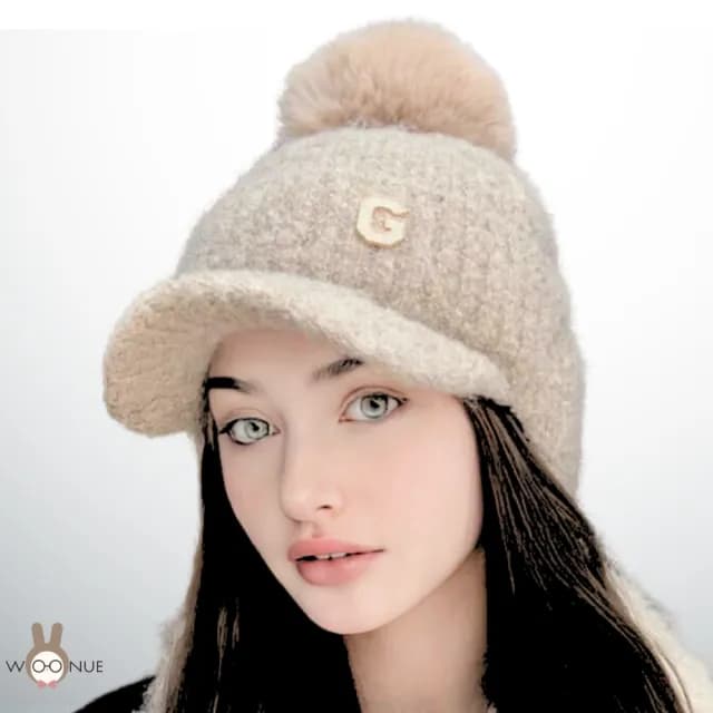 【WOONUE】女日韓時尚顯瘦小臉毛球帽休閒保暖(百搭派對閨蜜女友母親情人節生日禮物)