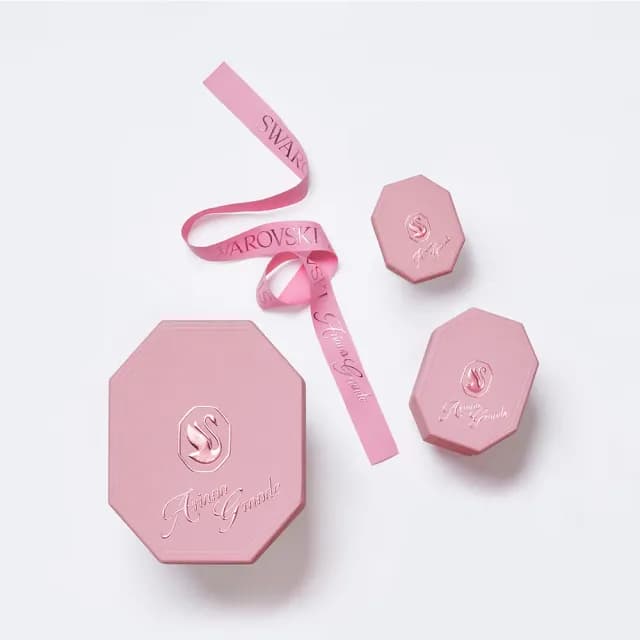 【SWAROVSKI 施華洛世奇】Ariana Grande x Swarovski 耳釘 心形 鍍白金色(限量聯名款)