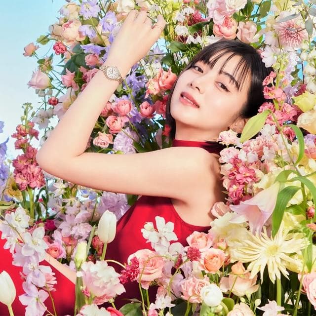 【SEIKO 精工】LUKIA 花藝聯名 30周年限量 鈦金屬太陽能電波女錶 母親節 禮物 送禮(SSQW094J/1B32-0BM0K)