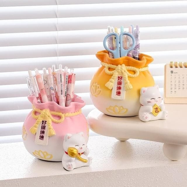 【卡喬家居旗艦店】禮袋套裝 桌上擺件 筆筒擺件 創意可愛桌面裝飾 特色禮物(小貓咪筆筒/擺放平穩/預售15天)