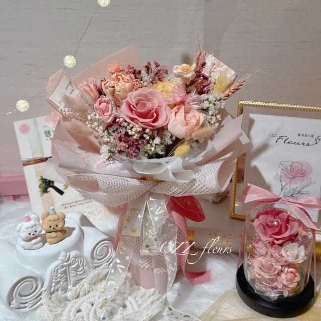 【喜滋滋】蜜糖粉奶茶永生花花束(情人節花束/生日禮物/告白花束/週年紀念/畢業花束/520)