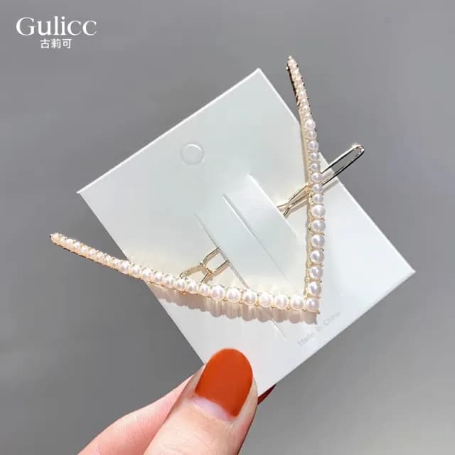 【Gulicc】髮夾 V字邊夾 亂髮收服(雙11 聖誕節 生日 髮飾 頭飾 鯊魚夾 抓夾 禮物)