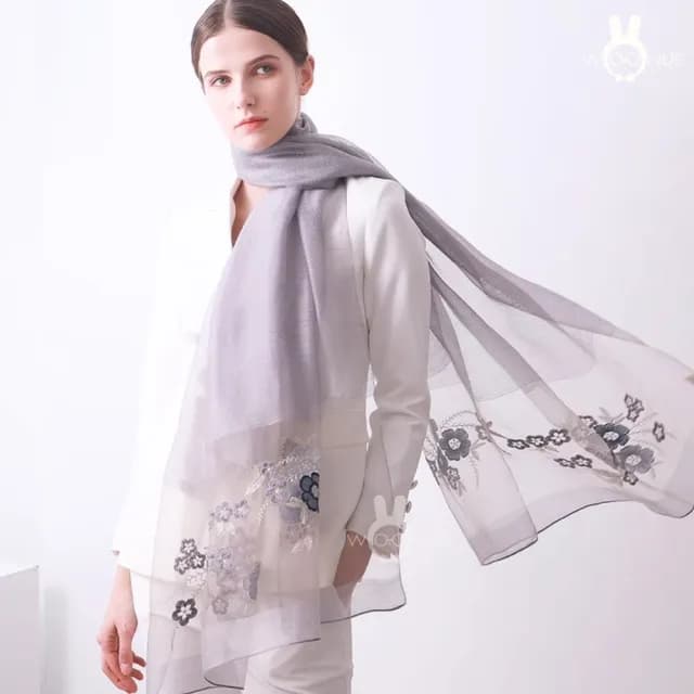 【WOONUE】頂級蠶絲羊毛混紡氣質披肩圍巾絲巾防曬禮服披肩冷氣披巾(生日禮物母親節媽女友老婆禮物情人節)